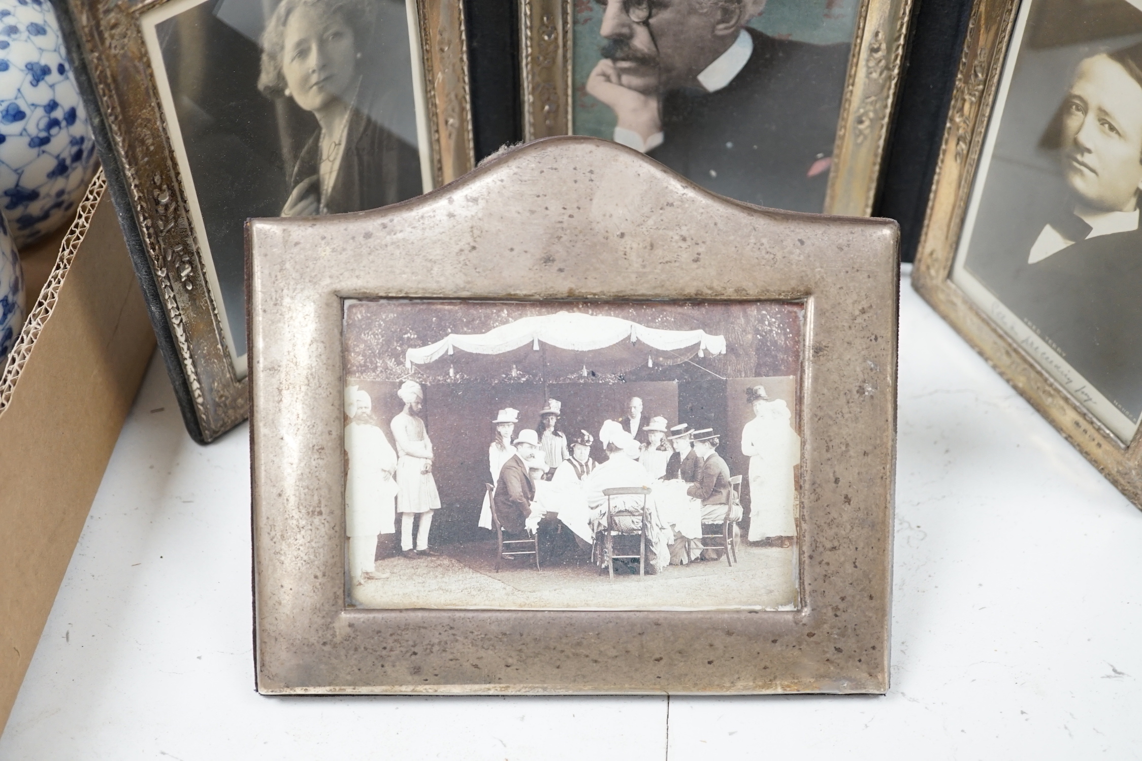 Autographs of classic actors: silver-framed Ivor Novello signed postcard, Noel Coward letter, John Gielgud signed photograph, silver-framed Fred Terry, Mabel Terry-Lewis and Squire Bancroft (six frames)